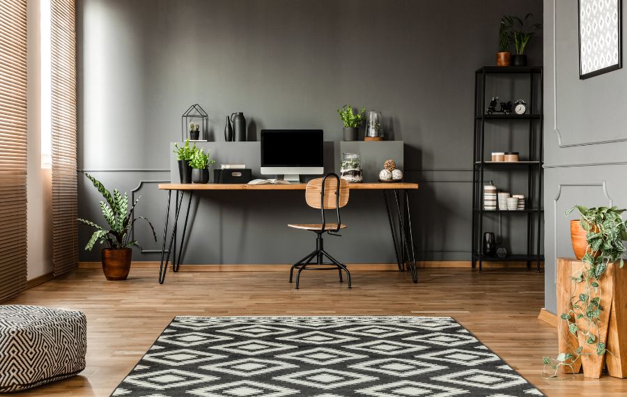 Astuces déco anti-anxiété » 5 Astuces Déco Anti-Anxiété Pour Transformer Votre Espace en 2025 Espace de travail bien rangé avec des solutions de rangement astucieuses, démontrant l'organisation comme astuce déco anti-anxiété
